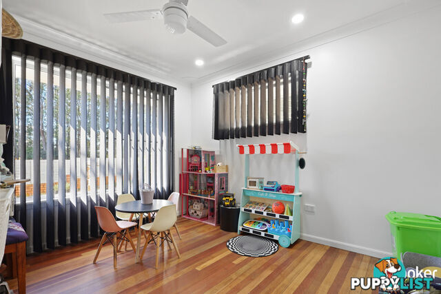1 Crest Street KALLANGUR QLD 4503