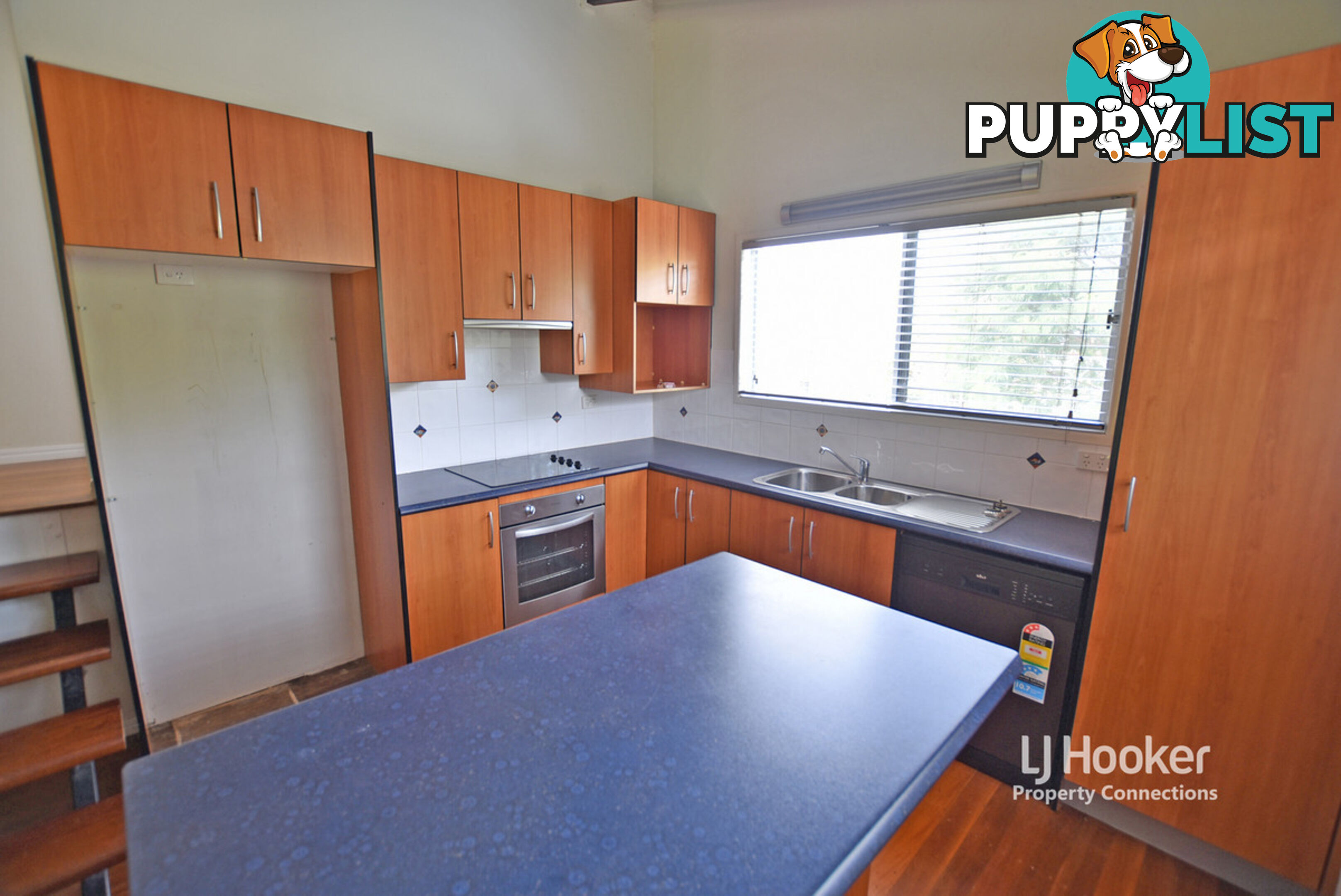 4 Loowa Street KALLANGUR QLD 4503
