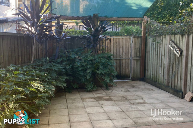 8/91 Hows Road NUNDAH QLD 4012