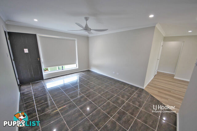 8 Deakin Close FITZGIBBON QLD 4018