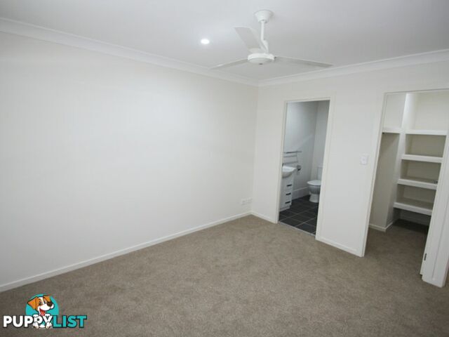 2/11 Storey Road KALLANGUR QLD 4503