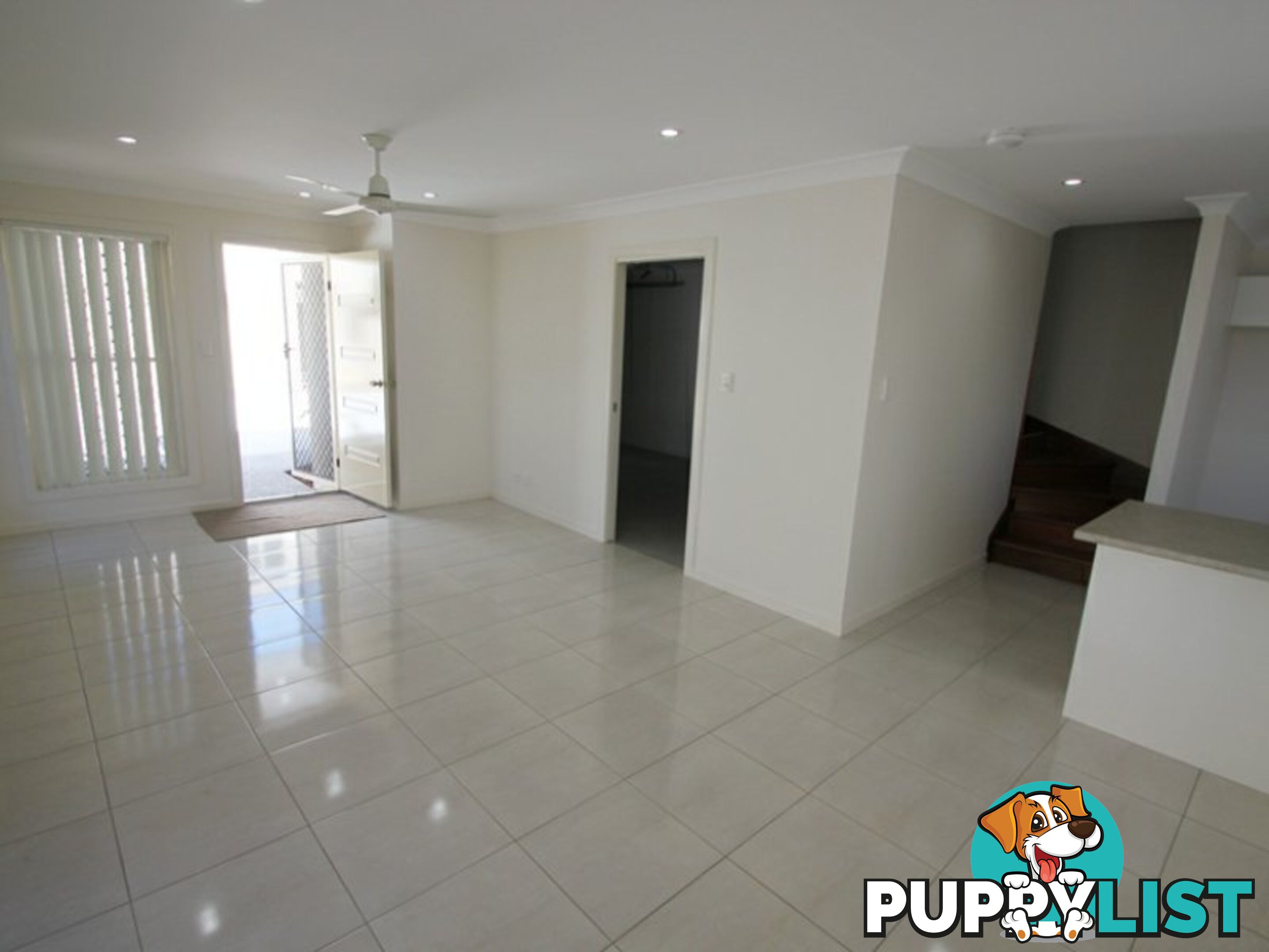 2/11 Storey Road KALLANGUR QLD 4503