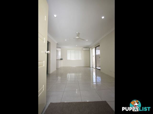 2/11 Storey Road KALLANGUR QLD 4503