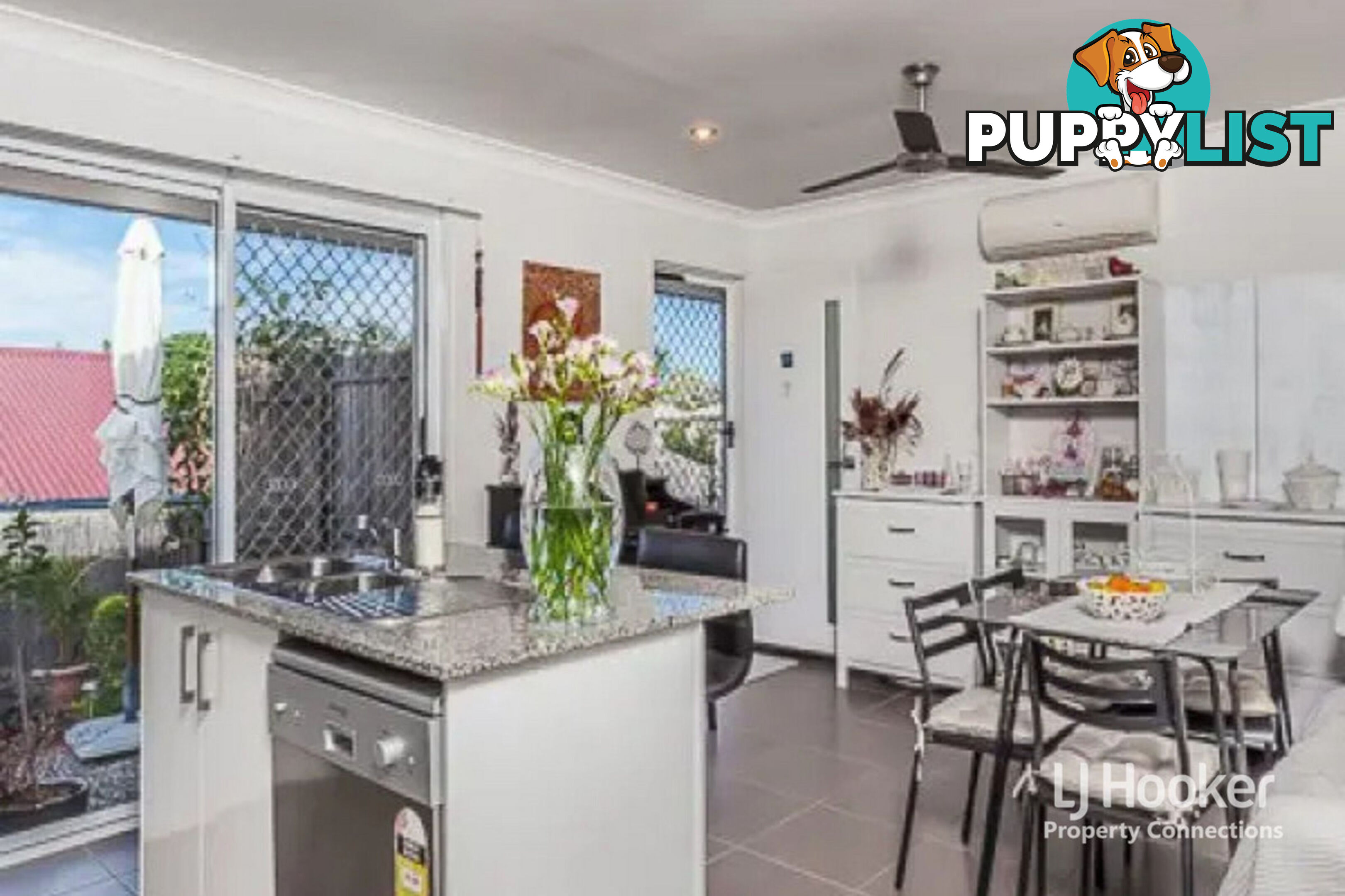 2/15 Wakeham Street KALLANGUR QLD 4503