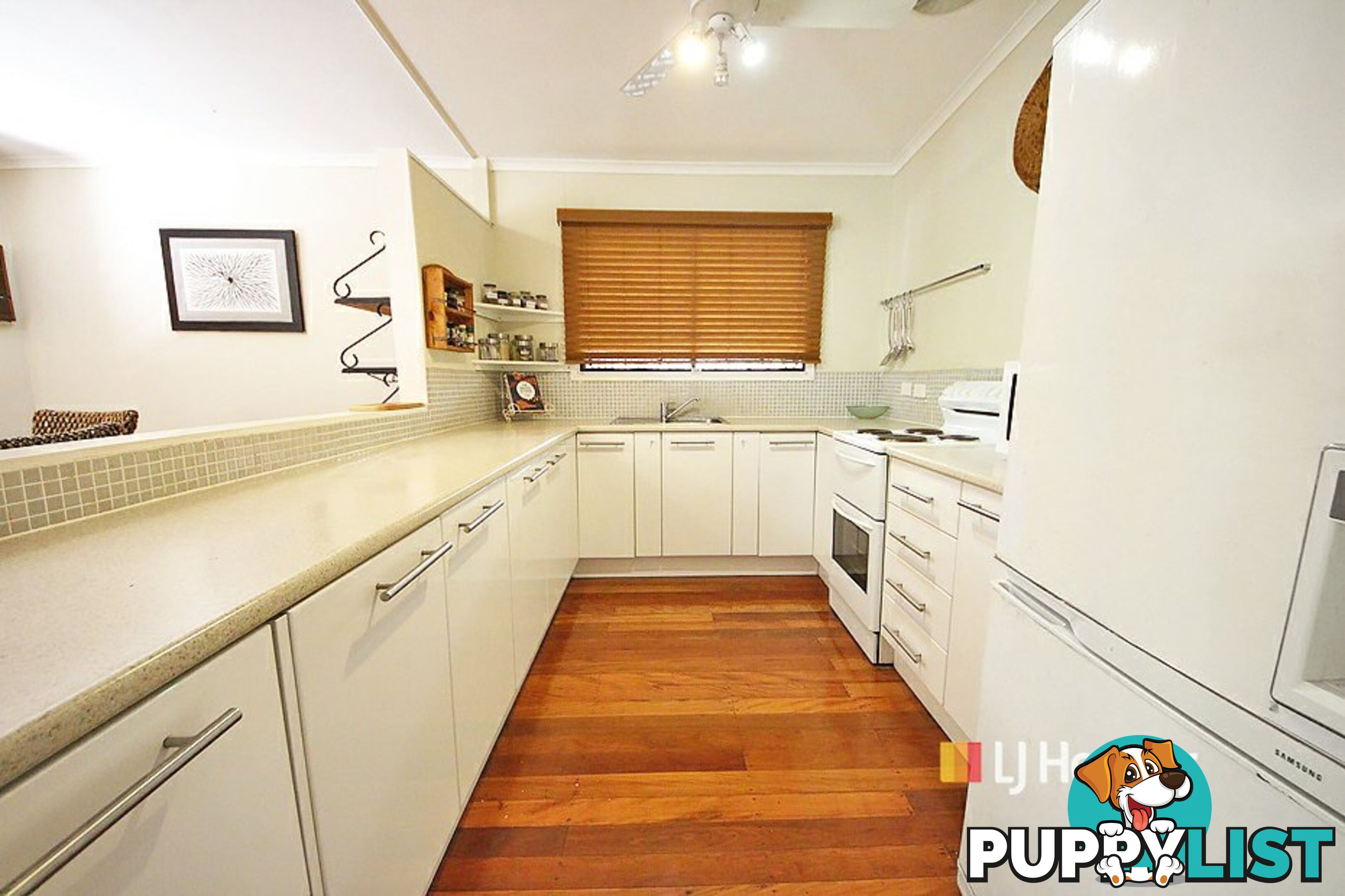 10 Frenchs Road PETRIE QLD 4502