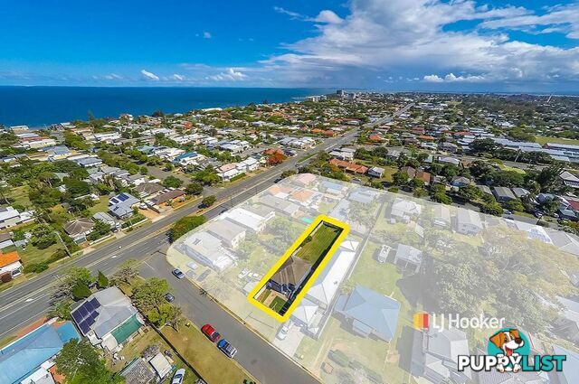 1 Frank Street SCARBOROUGH QLD 4020