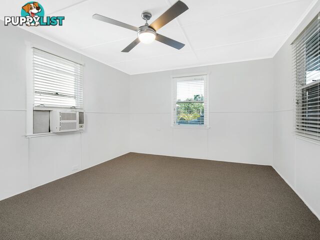 32 Woodcliffe Crescent WOODY POINT QLD 4019