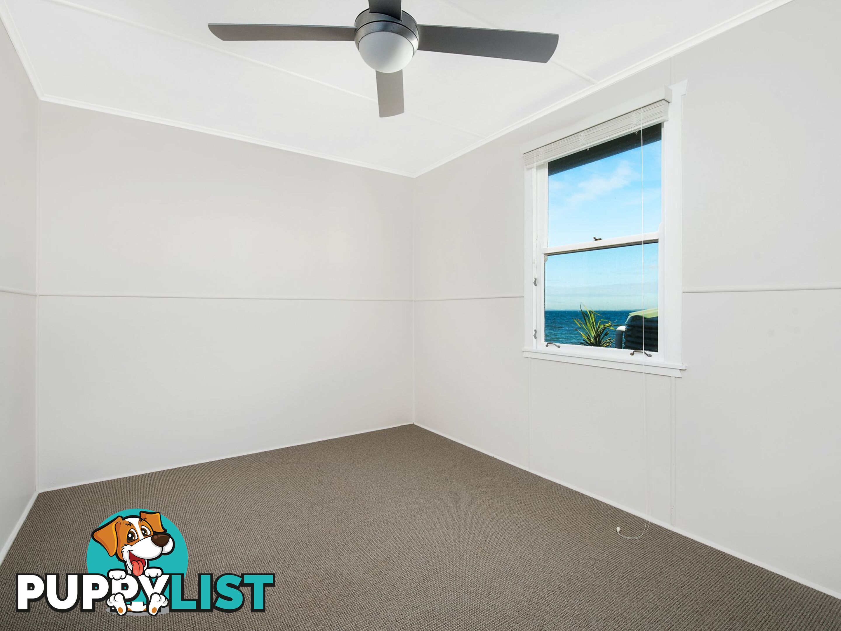 32 Woodcliffe Crescent WOODY POINT QLD 4019