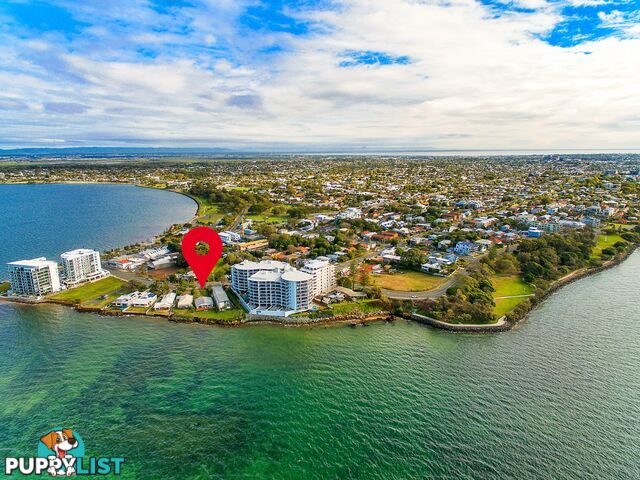 32 Woodcliffe Crescent WOODY POINT QLD 4019