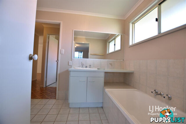 15 Wattlebrush Court MURRUMBA DOWNS QLD 4503