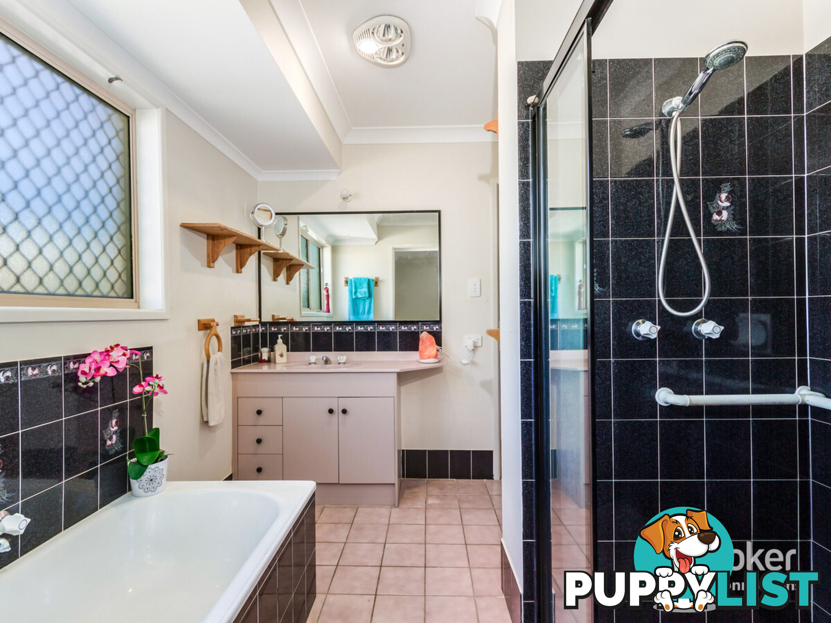 33 Crestwood Avenue MORAYFIELD QLD 4506