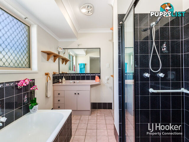 33 Crestwood Avenue MORAYFIELD QLD 4506