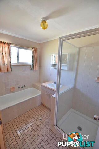 5 Hedge Street STRATHPINE QLD 4500
