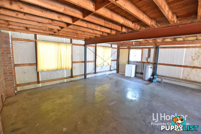 5 Hedge Street STRATHPINE QLD 4500
