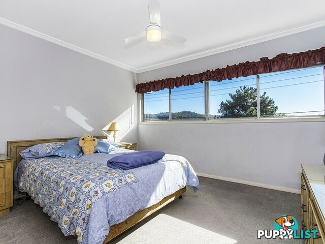 16 Priestley Parade POINT CLARE NSW 2250