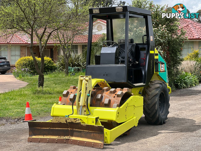 Ammann ASC30 Vibrating Roller Roller/Compacting