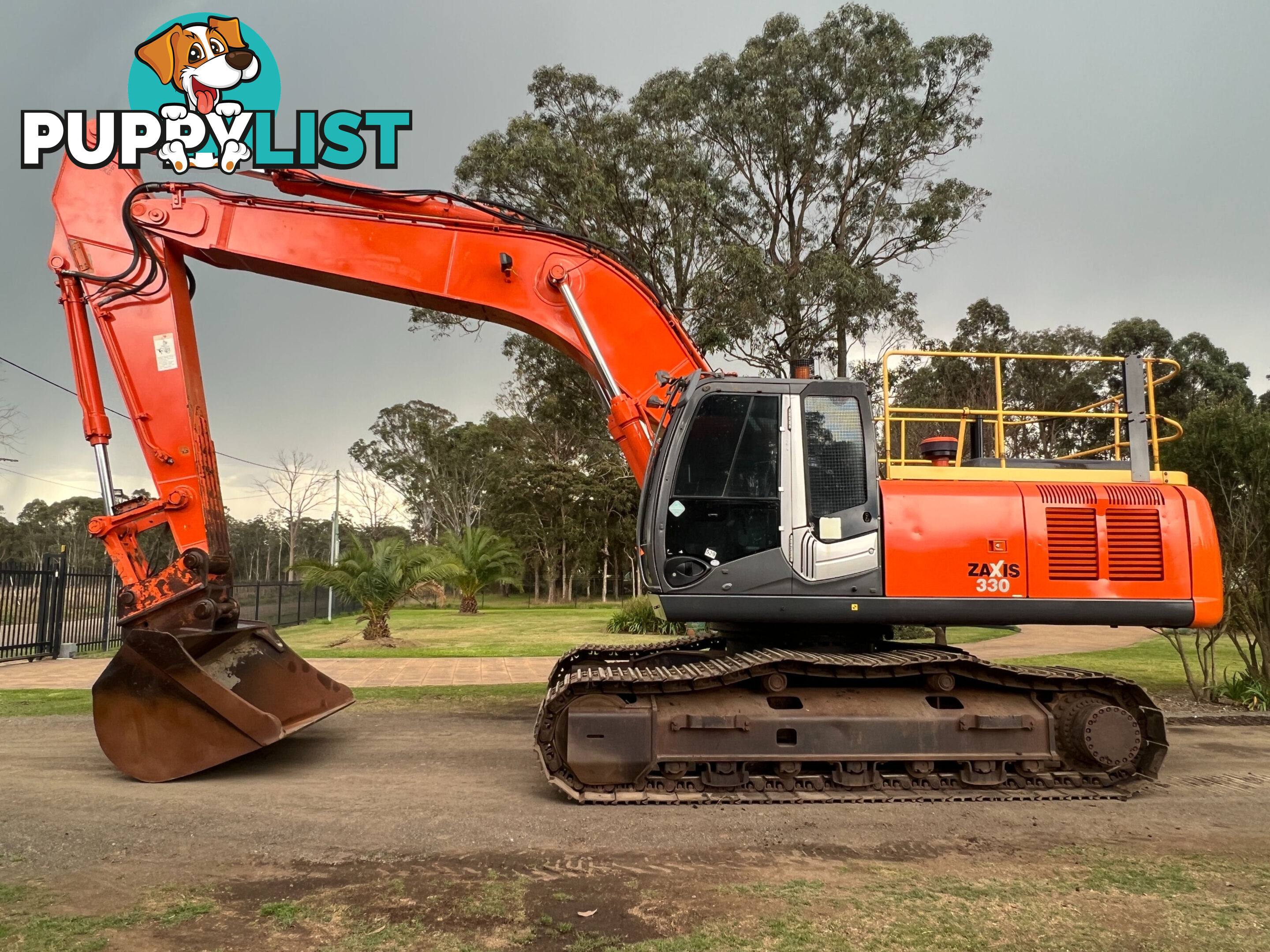 Hitachi ZX330 Tracked-Excav Excavator