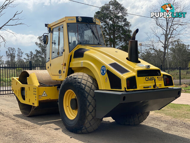 Bomag BW211D-4 Vibrating Roller Roller/Compacting