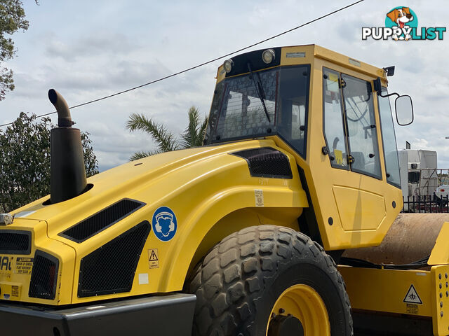 Bomag BW211D-4 Vibrating Roller Roller/Compacting