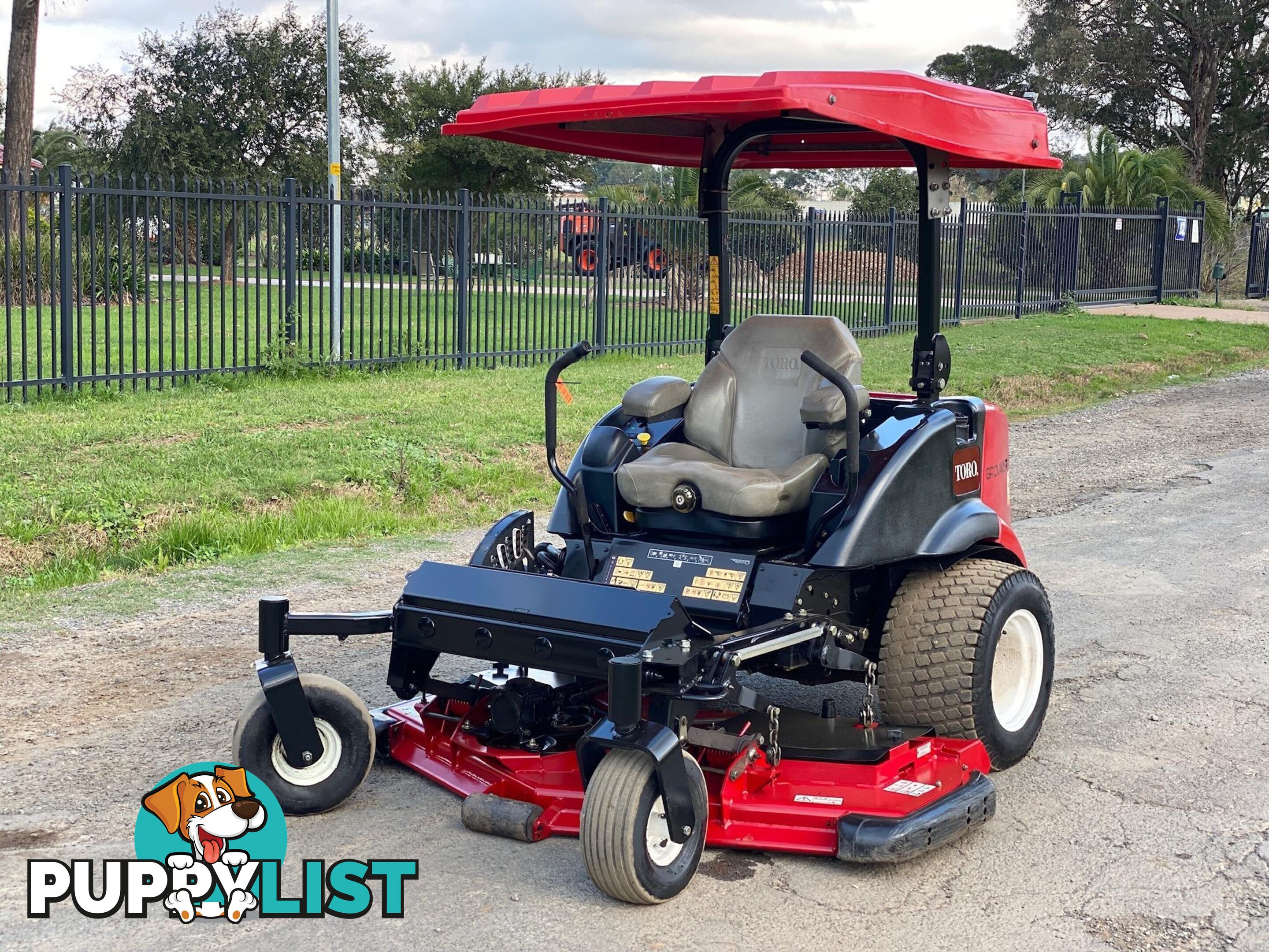 Toro Groundsmaster 7210 Zero Turn Lawn Equipment