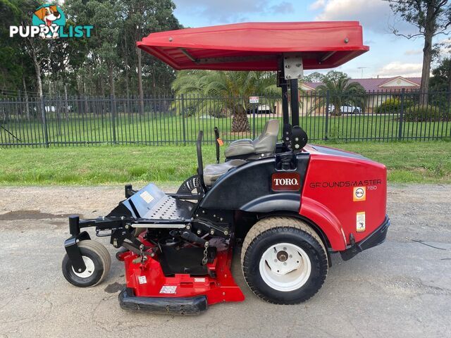 Toro Groundsmaster 7210 Zero Turn Lawn Equipment