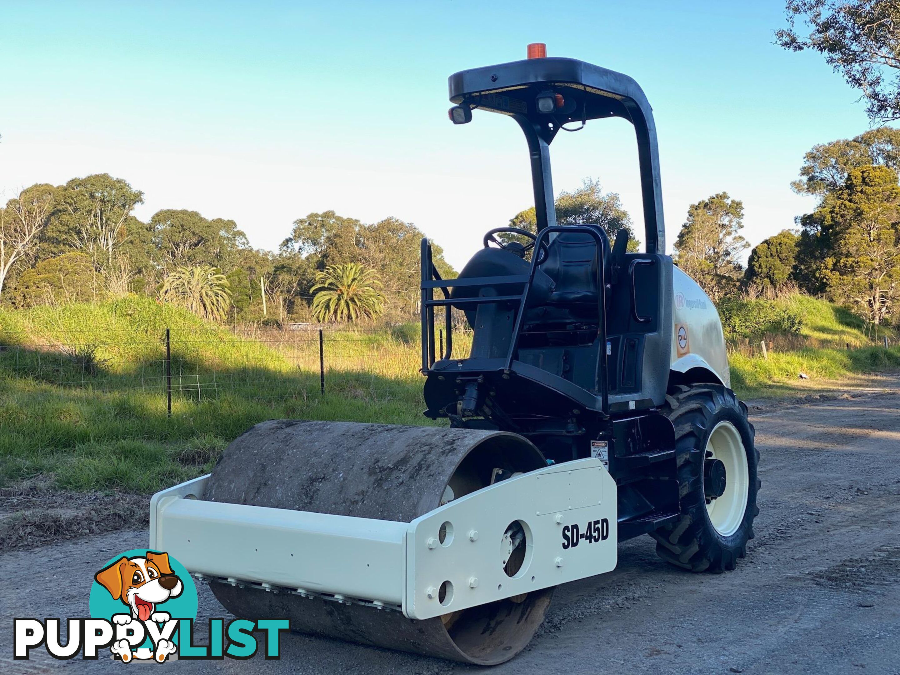 Ingersoll-Rand SD45 Vibrating Roller Roller/Compacting