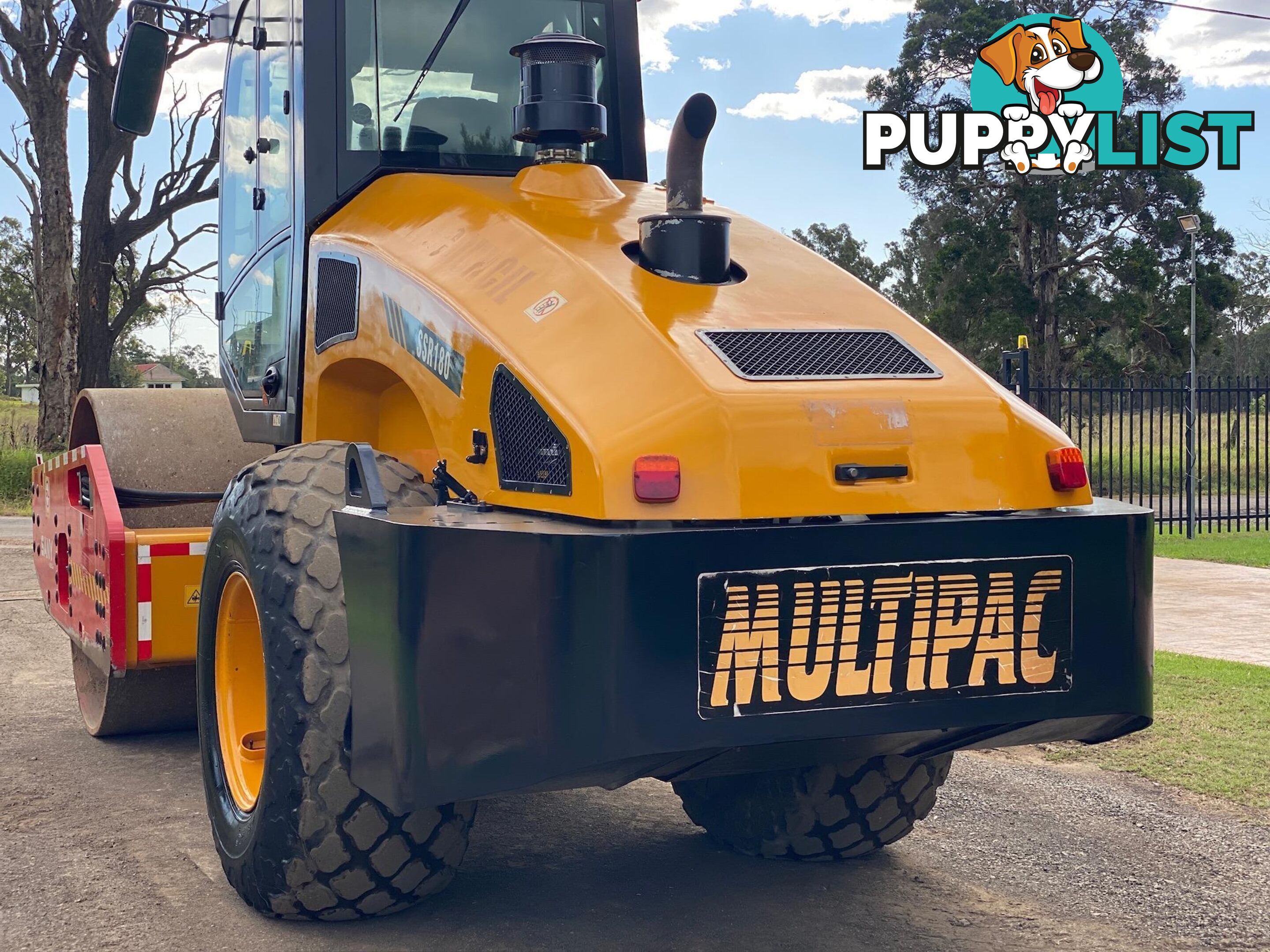 Multipac SSR180 Vibrating Roller Roller/Compacting