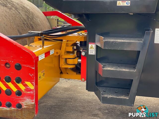 Multipac SSR180 Vibrating Roller Roller/Compacting