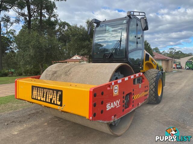 Multipac SSR180 Vibrating Roller Roller/Compacting