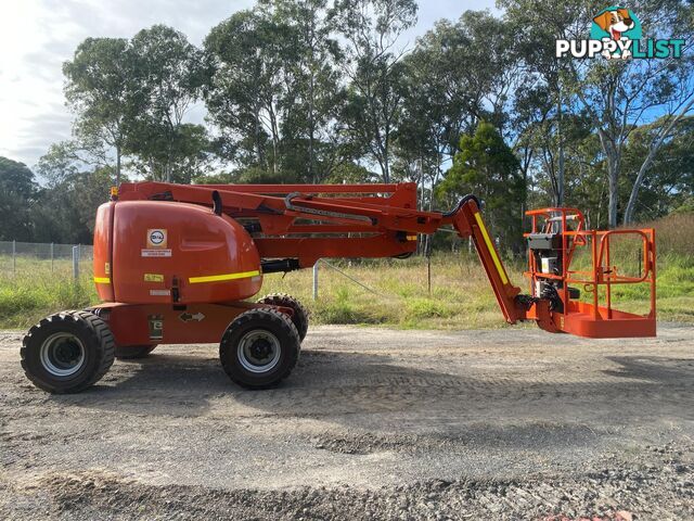 JLG 450AJ Boom Lift Access &amp; Height Safety