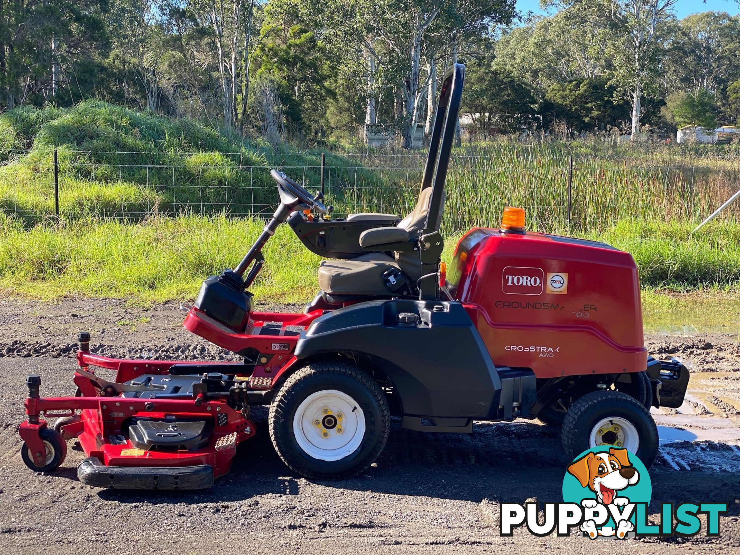 Toro 3200 Front Deck Lawn Equipment