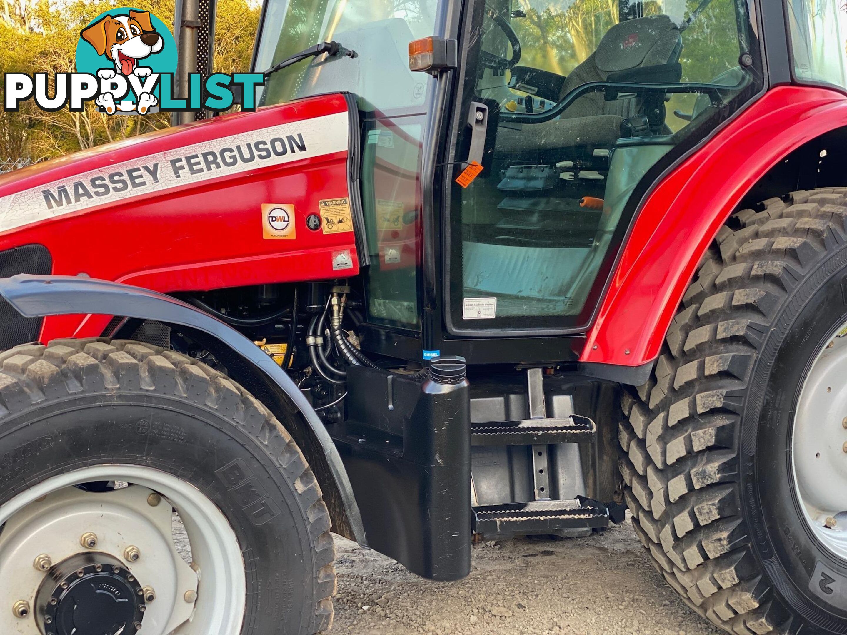 Massey Ferguson 5435 FWA/4WD Tractor