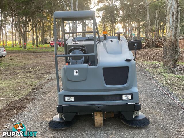 Karcher B300 Sweeper Sweeping/Cleaning