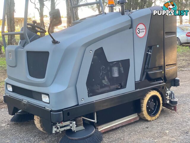 Karcher B300 Sweeper Sweeping/Cleaning