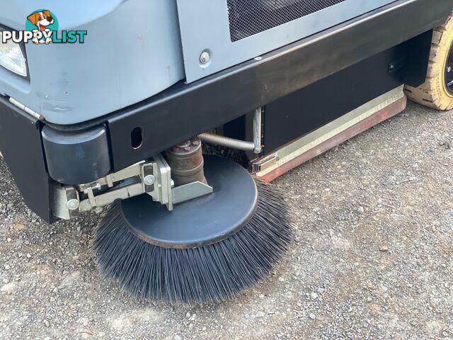 Karcher B300 Sweeper Sweeping/Cleaning