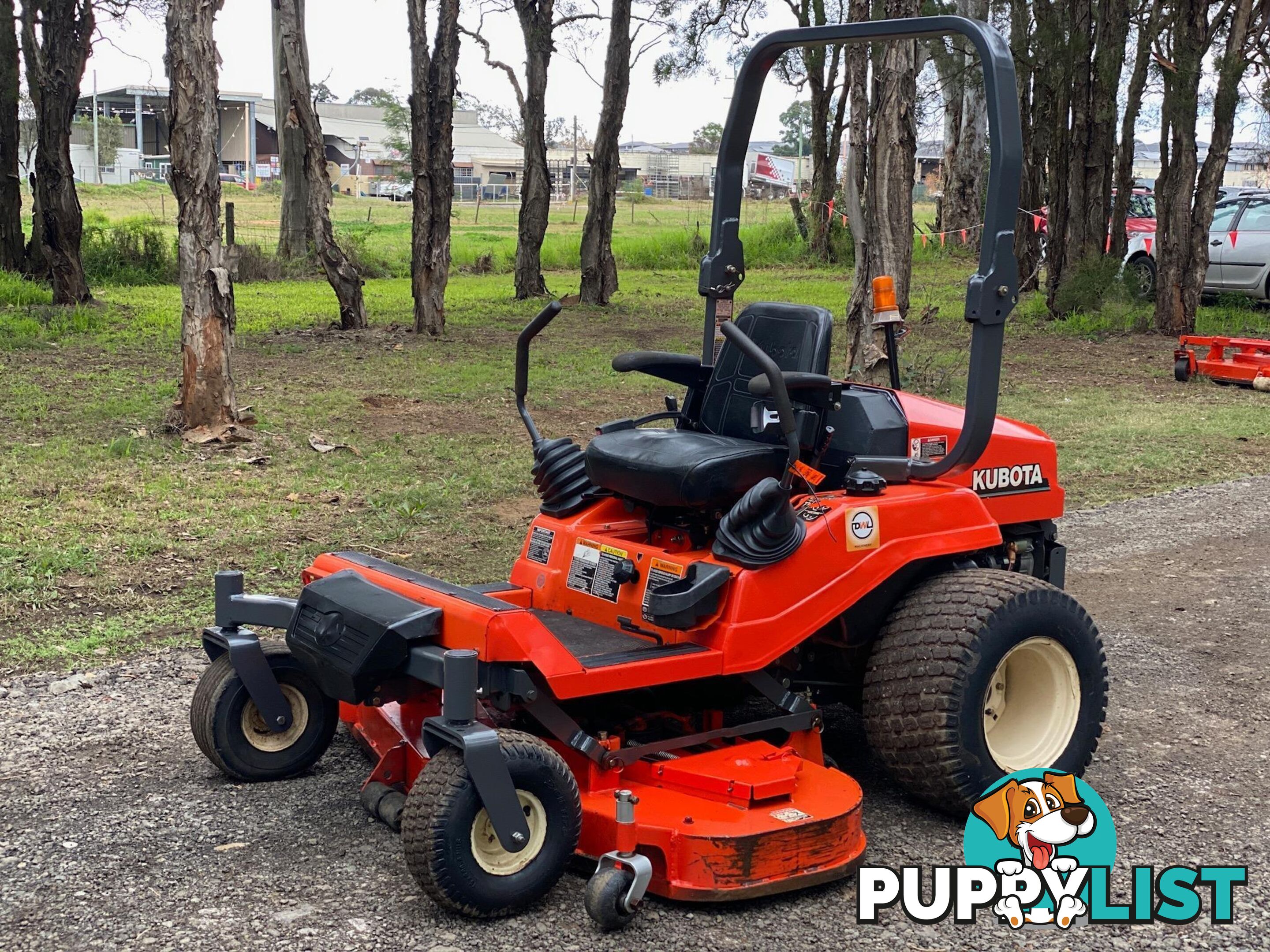 Kubota ZD28 Zero Turn Lawn Equipment