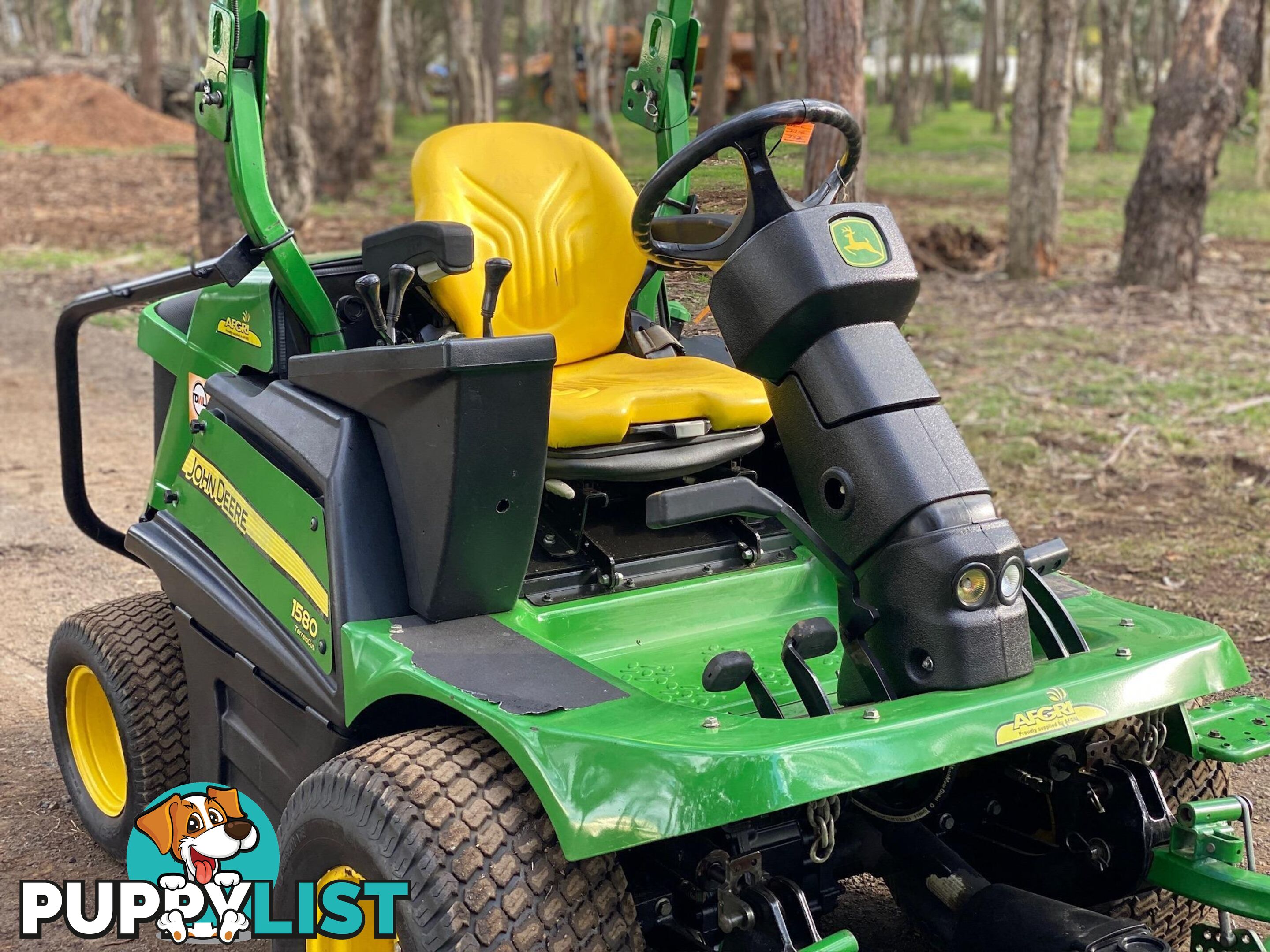 John Deere 1580 Front Deck Lawn Equipment