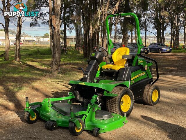 John Deere 1580 Front Deck Lawn Equipment