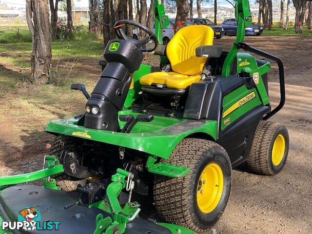 John Deere 1580 Front Deck Lawn Equipment