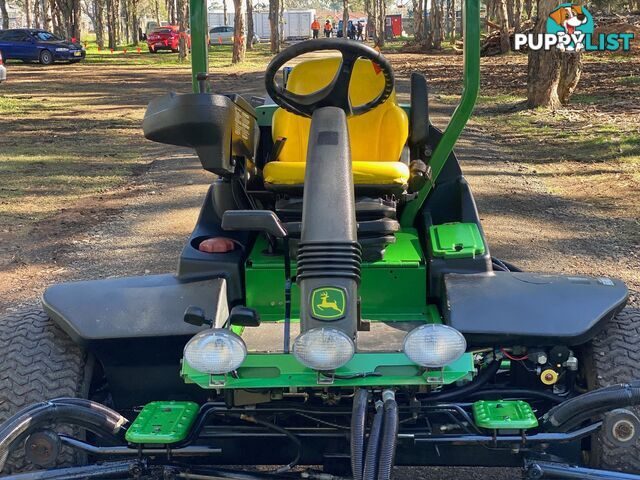 John Deere 8700  Golf Fairway mower Lawn Equipment