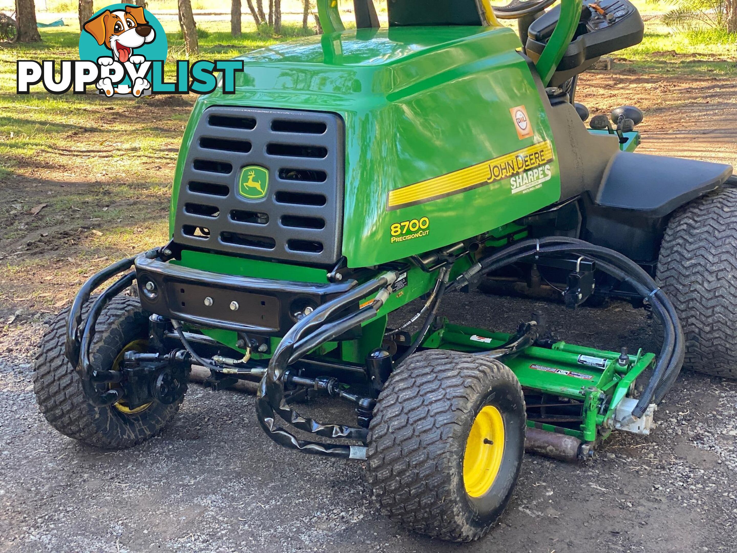 John Deere 8700  Golf Fairway mower Lawn Equipment