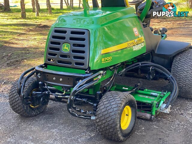 John Deere 8700  Golf Fairway mower Lawn Equipment