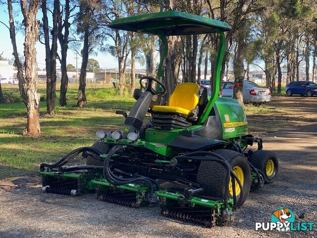 John Deere 8700  Golf Fairway mower Lawn Equipment