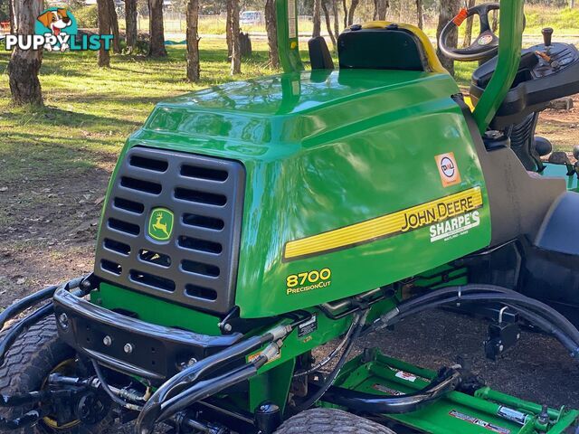 John Deere 8700  Golf Fairway mower Lawn Equipment