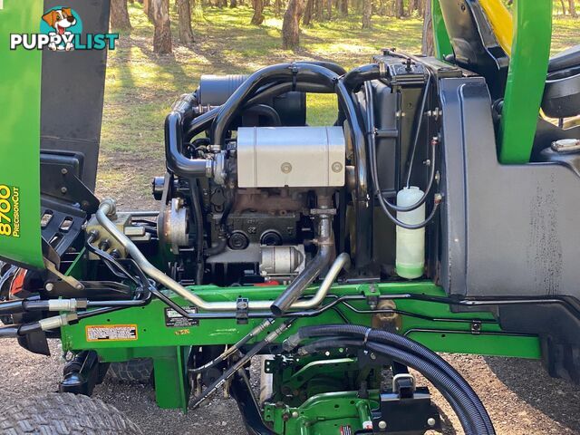 John Deere 8700  Golf Fairway mower Lawn Equipment