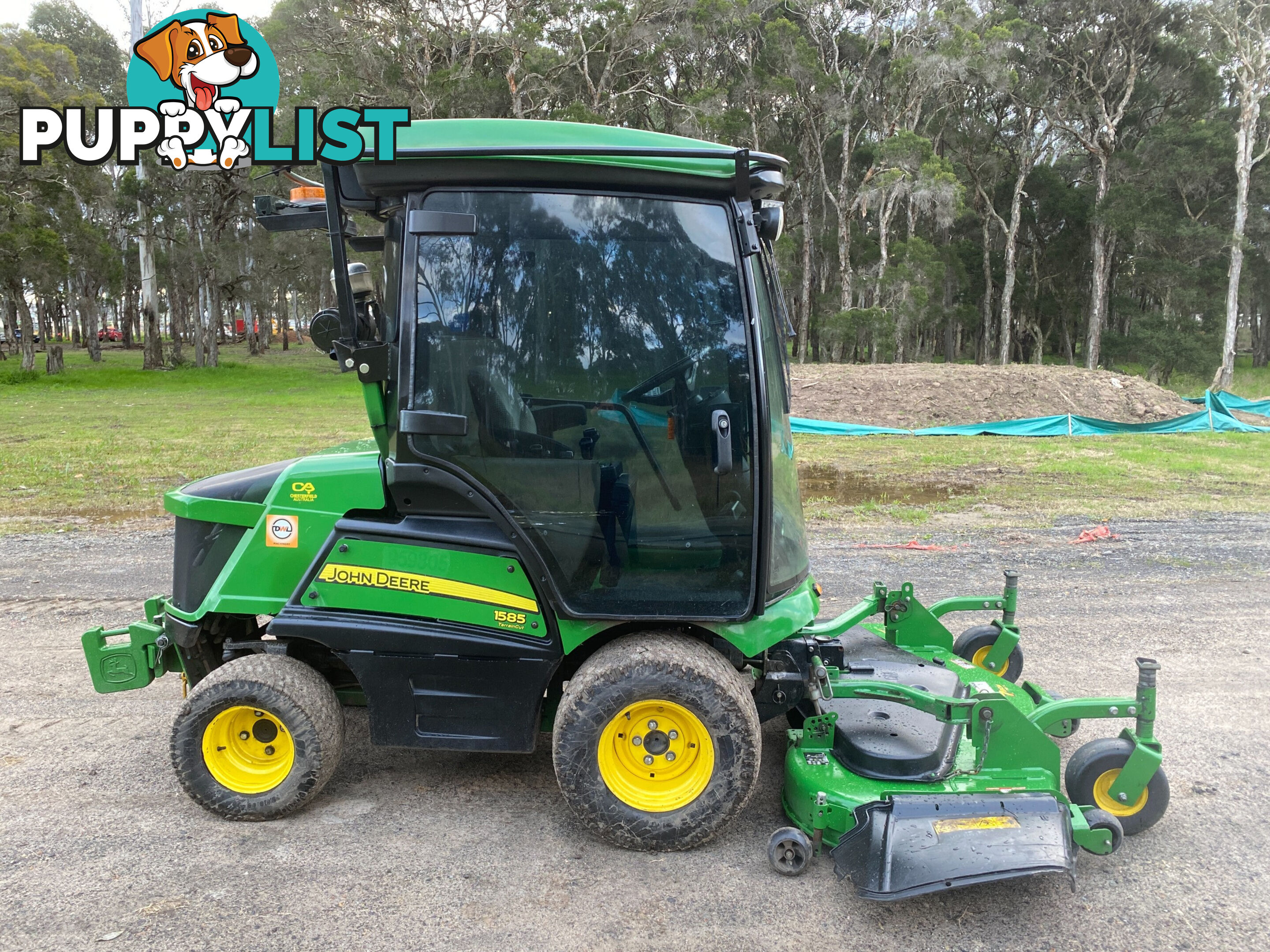 John Deere 1585 Front Deck Lawn Equipment