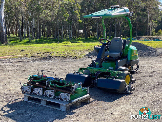 John Deere 2500E Golf Greens mower Lawn Equipment