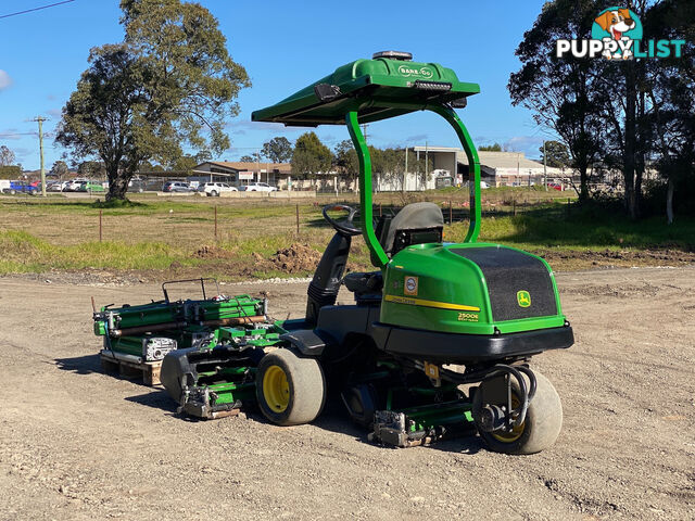 John Deere 2500E Golf Greens mower Lawn Equipment