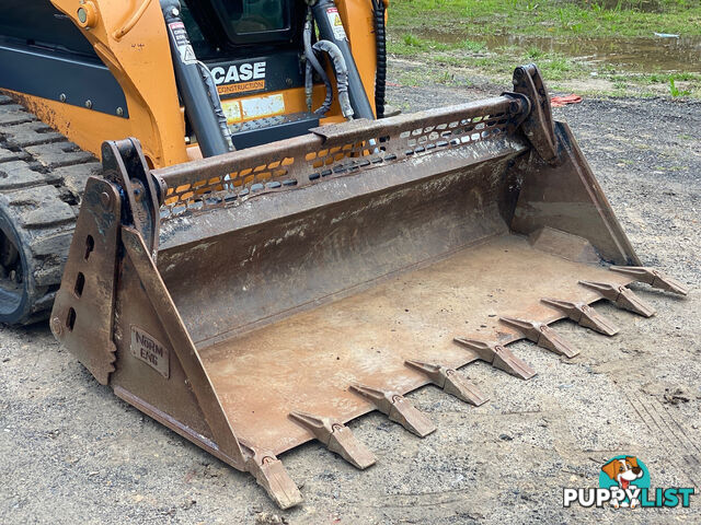 CASE TR320 Skid Steer Loader