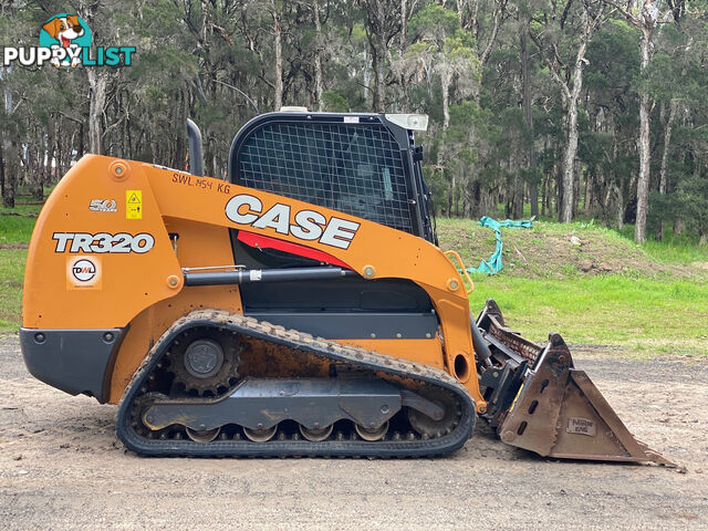 CASE TR320 Skid Steer Loader